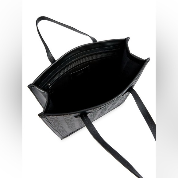 BNWT Versace Monogram Leather Tote! - Picture 3 of 4